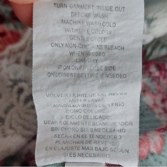 Rewind - Green & Pink Floral Lace Blouse - Picture 6 of 6